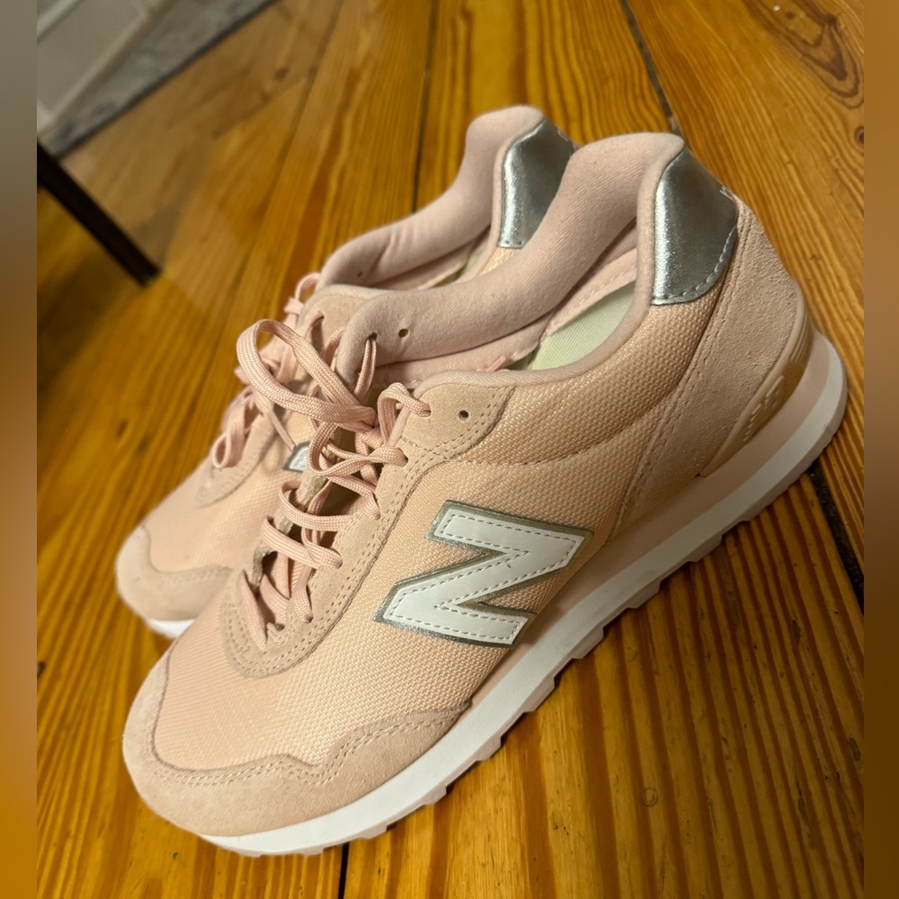 New Balance Women's 515 V3 Sneaker: Size 10